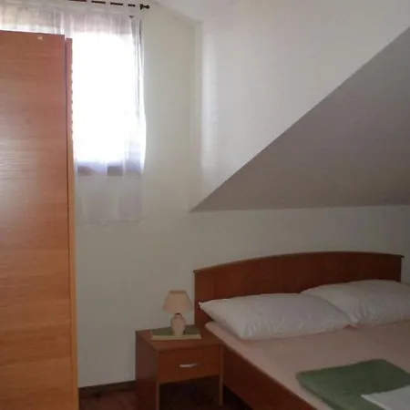 Apartament Barbat *