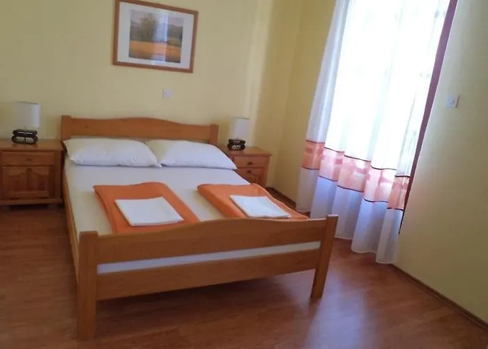 Barbat Apartament