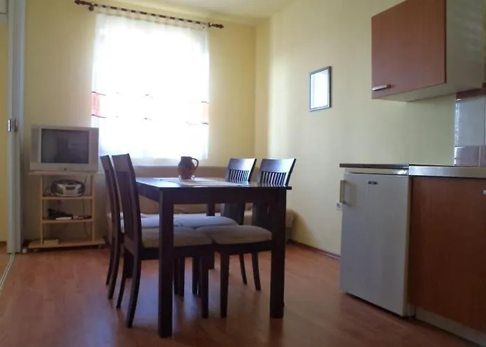 Barbat Apartament *
