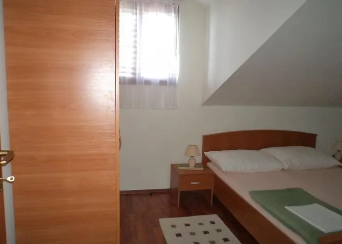 Barbat Apartament *